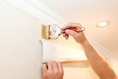 Pose de papier peint à Mennecy — revêtements muraux et toiles de verre